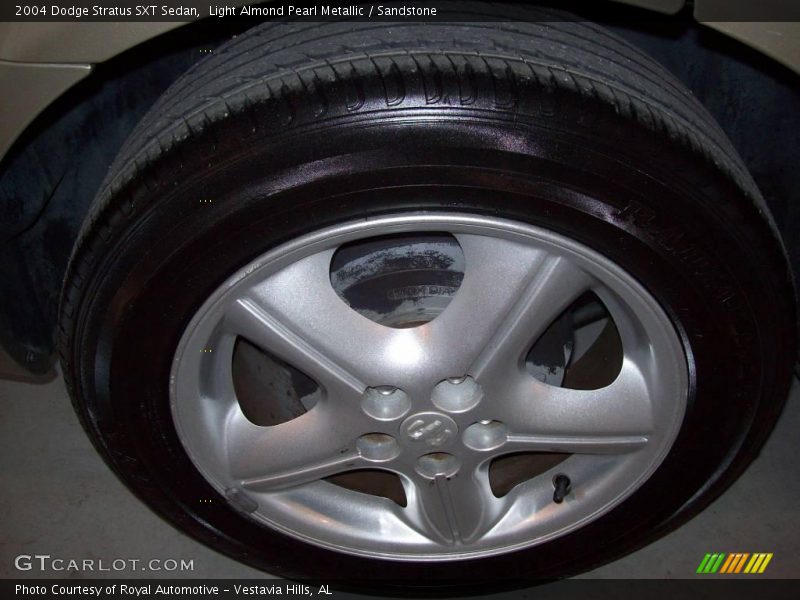 Light Almond Pearl Metallic / Sandstone 2004 Dodge Stratus SXT Sedan