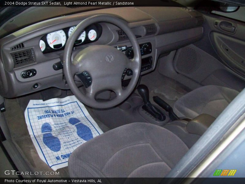 Light Almond Pearl Metallic / Sandstone 2004 Dodge Stratus SXT Sedan