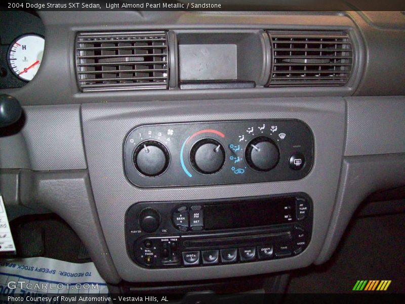 Light Almond Pearl Metallic / Sandstone 2004 Dodge Stratus SXT Sedan