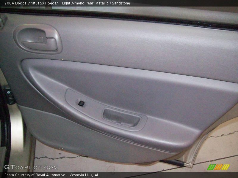 Light Almond Pearl Metallic / Sandstone 2004 Dodge Stratus SXT Sedan