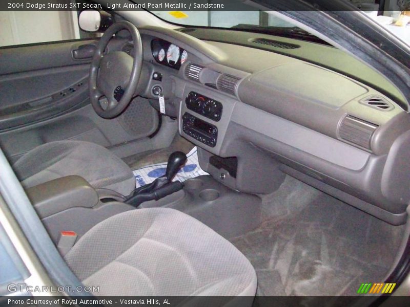 Light Almond Pearl Metallic / Sandstone 2004 Dodge Stratus SXT Sedan