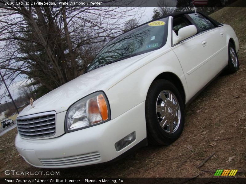 White Diamond / Pewter 2000 Cadillac DeVille Sedan