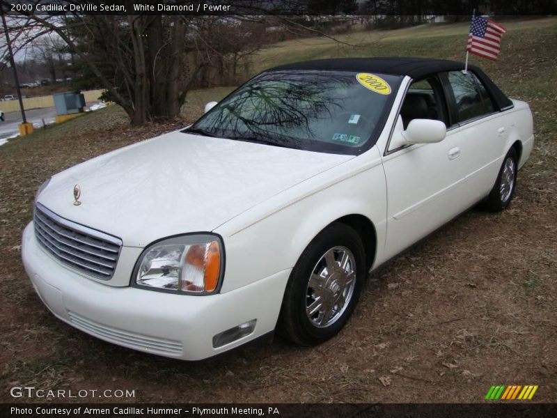 White Diamond / Pewter 2000 Cadillac DeVille Sedan