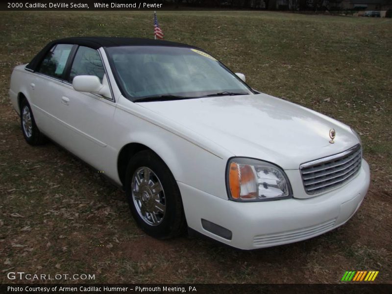 White Diamond / Pewter 2000 Cadillac DeVille Sedan