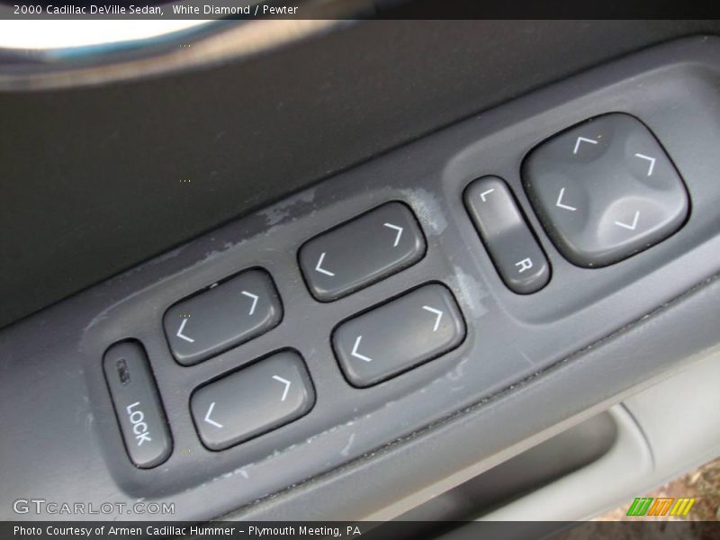 White Diamond / Pewter 2000 Cadillac DeVille Sedan