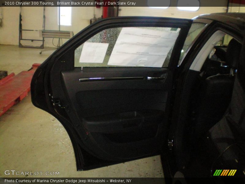 Brilliant Black Crystal Pearl / Dark Slate Gray 2010 Chrysler 300 Touring