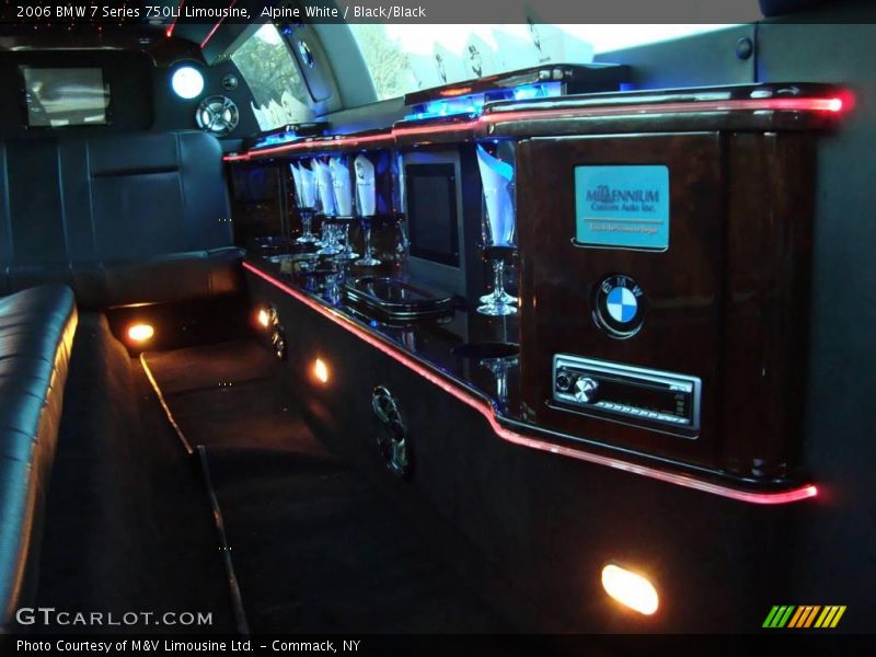 Alpine White / Black/Black 2006 BMW 7 Series 750Li Limousine
