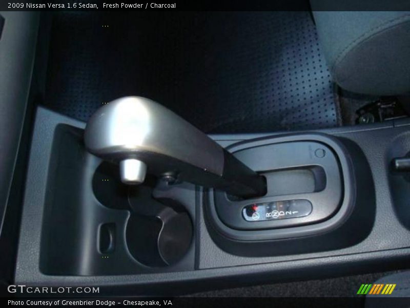 Fresh Powder / Charcoal 2009 Nissan Versa 1.6 Sedan