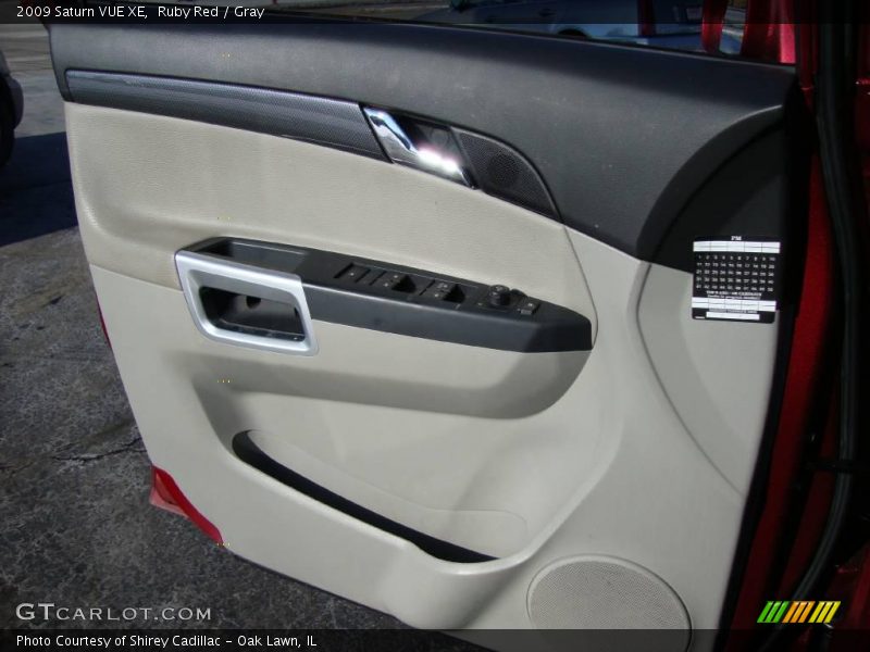 Ruby Red / Gray 2009 Saturn VUE XE