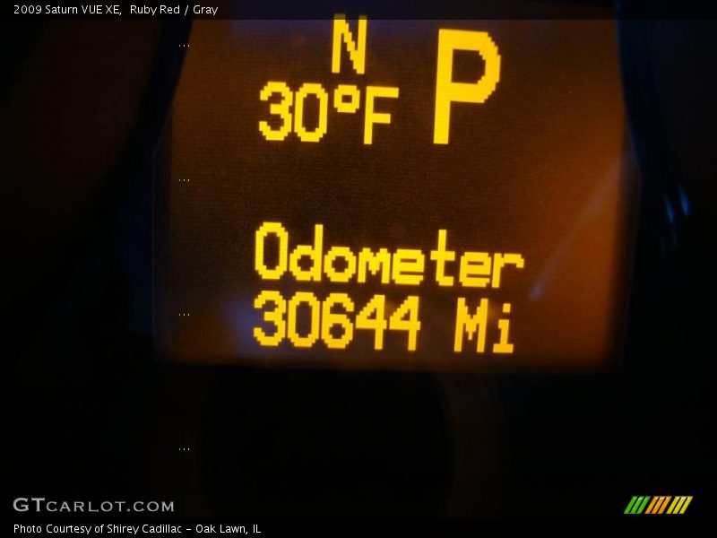 Ruby Red / Gray 2009 Saturn VUE XE