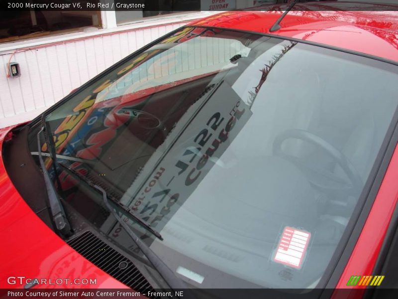 Rio Red / Graystone 2000 Mercury Cougar V6