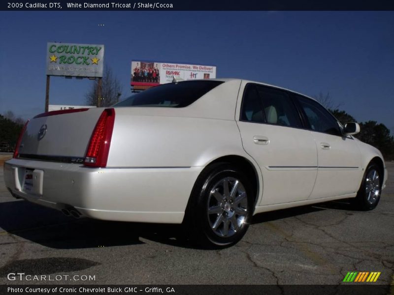 White Diamond Tricoat / Shale/Cocoa 2009 Cadillac DTS
