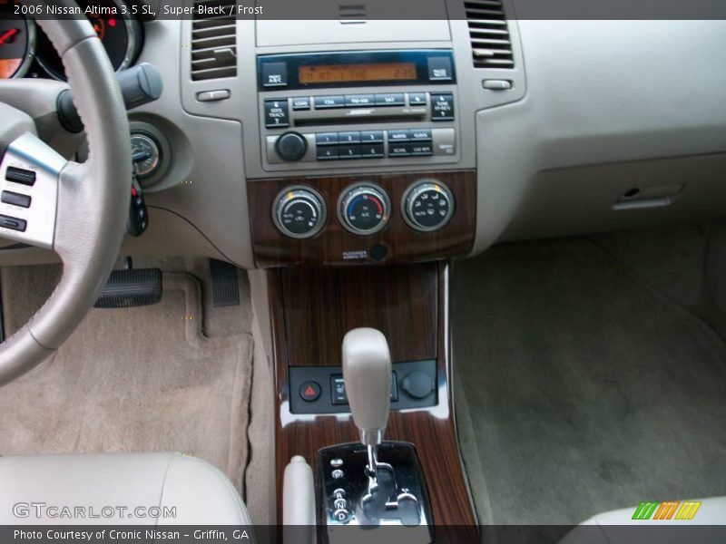 Super Black / Frost 2006 Nissan Altima 3.5 SL