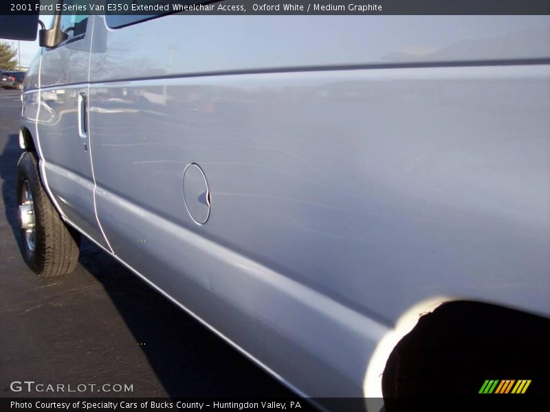 Oxford White / Medium Graphite 2001 Ford E Series Van E350 Extended Wheelchair Access