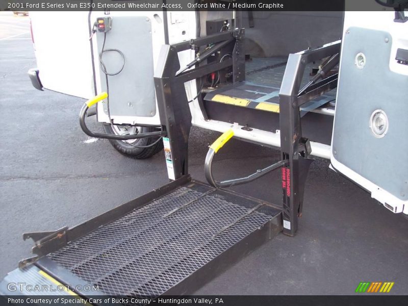 Oxford White / Medium Graphite 2001 Ford E Series Van E350 Extended Wheelchair Access