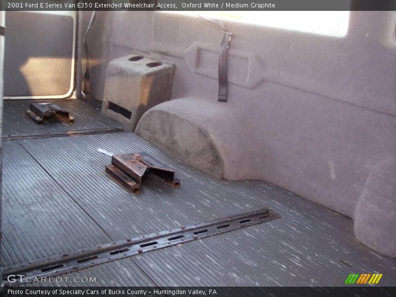 Oxford White / Medium Graphite 2001 Ford E Series Van E350 Extended Wheelchair Access