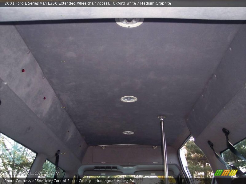 Oxford White / Medium Graphite 2001 Ford E Series Van E350 Extended Wheelchair Access