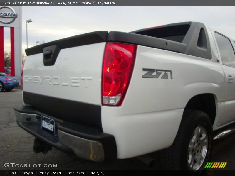 Summit White / Tan/Neutral 2006 Chevrolet Avalanche Z71 4x4