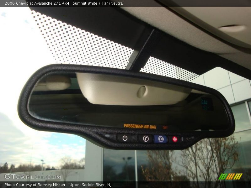 Summit White / Tan/Neutral 2006 Chevrolet Avalanche Z71 4x4