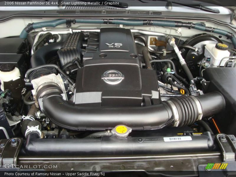Silver Lightning Metallic / Graphite 2006 Nissan Pathfinder SE 4x4