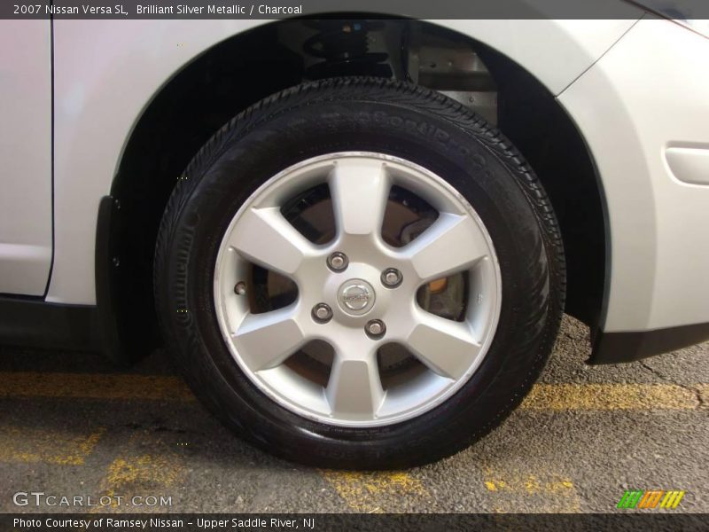 Brilliant Silver Metallic / Charcoal 2007 Nissan Versa SL