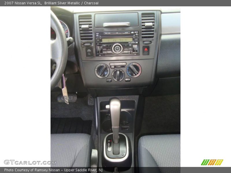 Brilliant Silver Metallic / Charcoal 2007 Nissan Versa SL