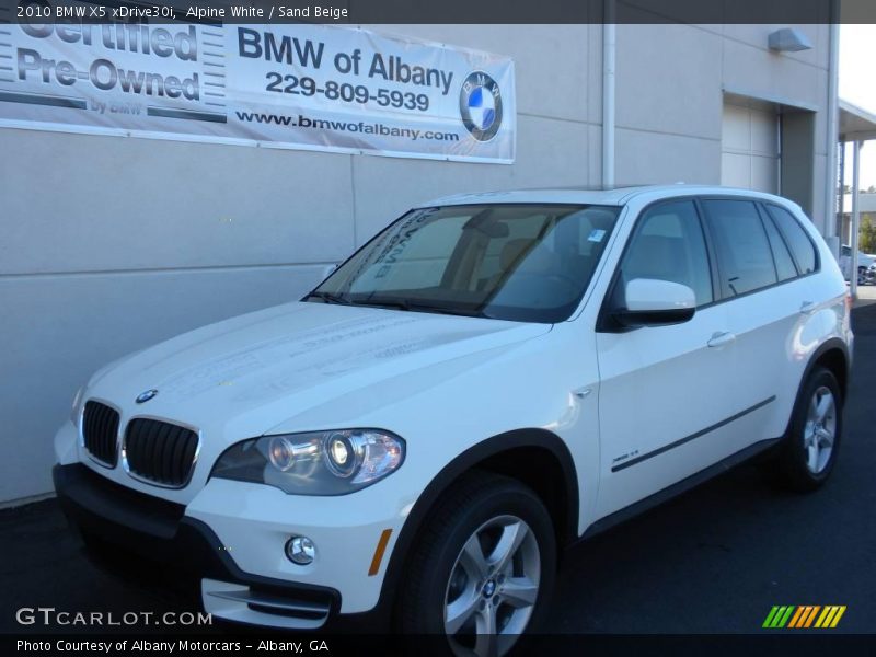 Alpine White / Sand Beige 2010 BMW X5 xDrive30i
