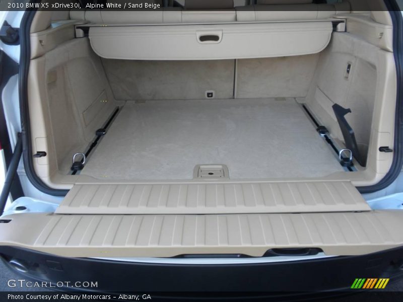Alpine White / Sand Beige 2010 BMW X5 xDrive30i