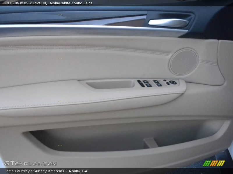 Alpine White / Sand Beige 2010 BMW X5 xDrive30i