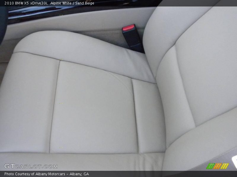 Alpine White / Sand Beige 2010 BMW X5 xDrive30i