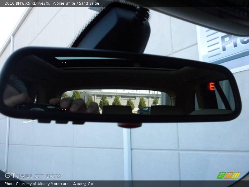 Alpine White / Sand Beige 2010 BMW X5 xDrive30i
