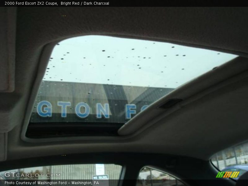Bright Red / Dark Charcoal 2000 Ford Escort ZX2 Coupe