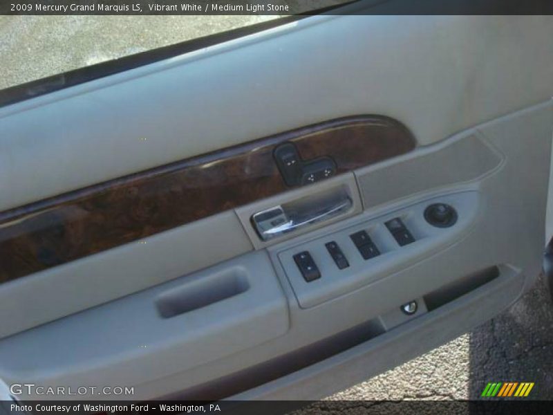Vibrant White / Medium Light Stone 2009 Mercury Grand Marquis LS