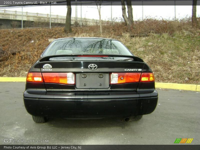 Black / Oak 2001 Toyota Camry LE