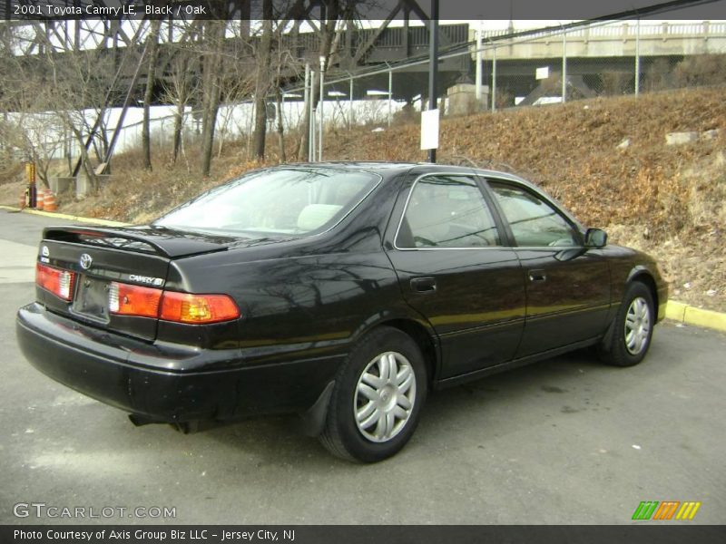 Black / Oak 2001 Toyota Camry LE