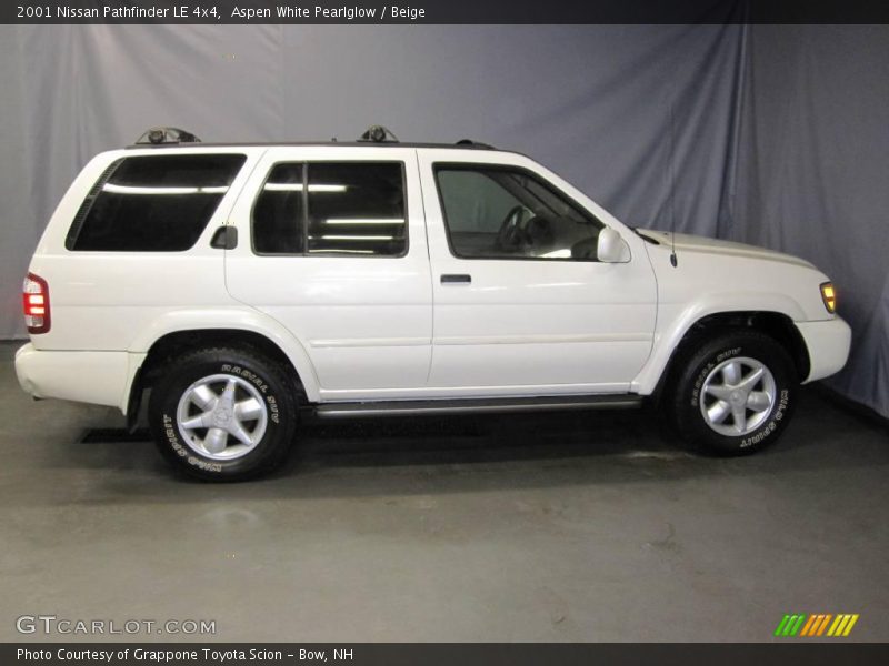 Aspen White Pearlglow / Beige 2001 Nissan Pathfinder LE 4x4