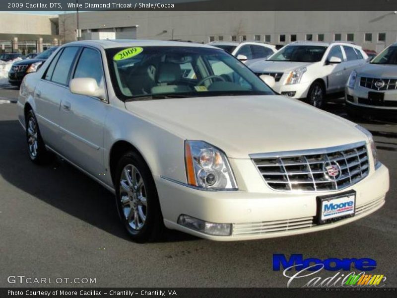 White Diamond Tricoat / Shale/Cocoa 2009 Cadillac DTS