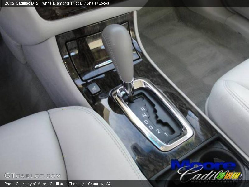 White Diamond Tricoat / Shale/Cocoa 2009 Cadillac DTS