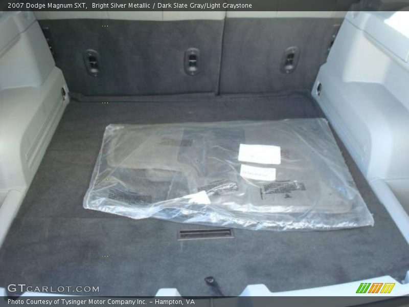 Bright Silver Metallic / Dark Slate Gray/Light Graystone 2007 Dodge Magnum SXT