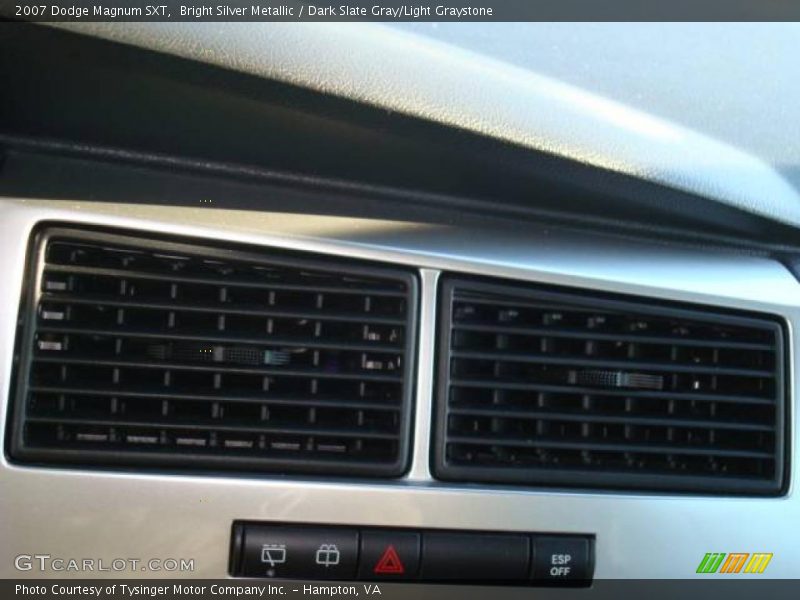 Bright Silver Metallic / Dark Slate Gray/Light Graystone 2007 Dodge Magnum SXT