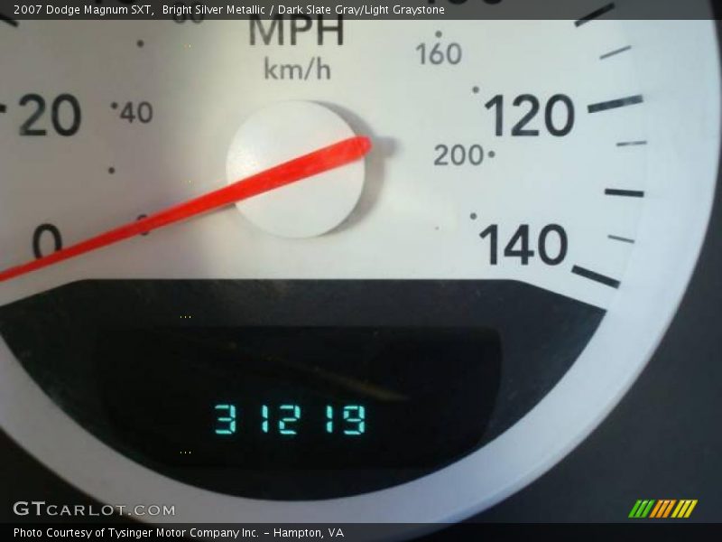 Bright Silver Metallic / Dark Slate Gray/Light Graystone 2007 Dodge Magnum SXT