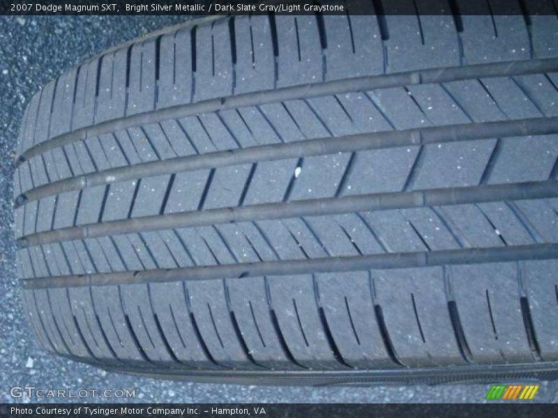 Bright Silver Metallic / Dark Slate Gray/Light Graystone 2007 Dodge Magnum SXT