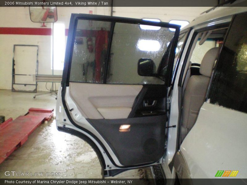 Viking White / Tan 2006 Mitsubishi Montero Limited 4x4