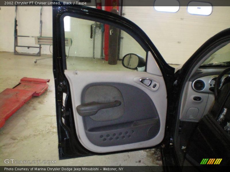 Black / Taupe 2002 Chrysler PT Cruiser Limited