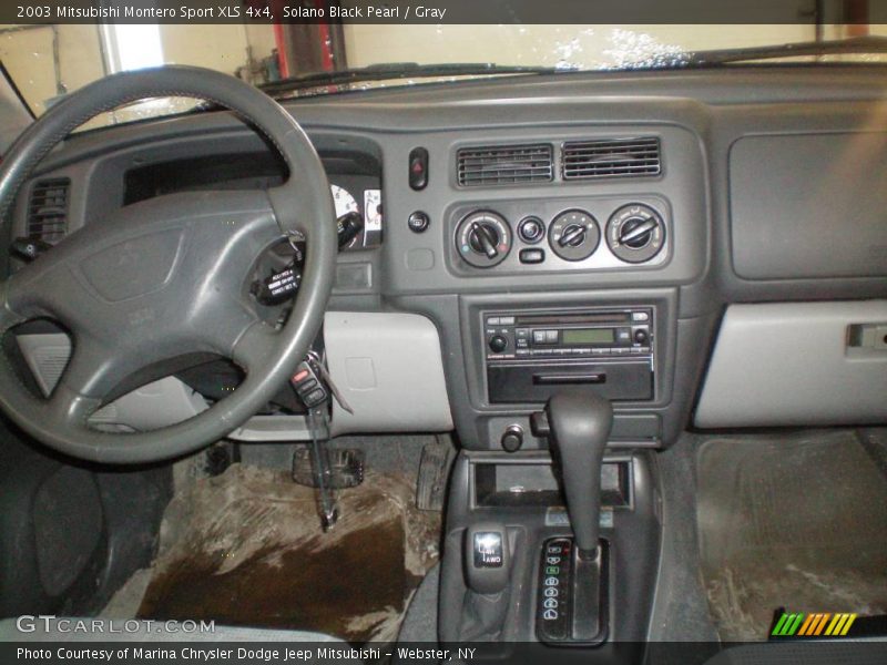 Solano Black Pearl / Gray 2003 Mitsubishi Montero Sport XLS 4x4