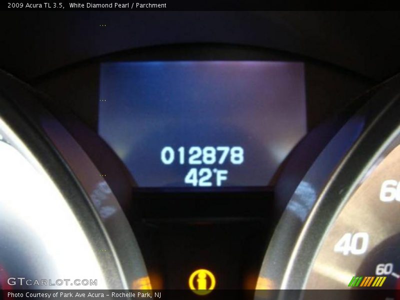 White Diamond Pearl / Parchment 2009 Acura TL 3.5