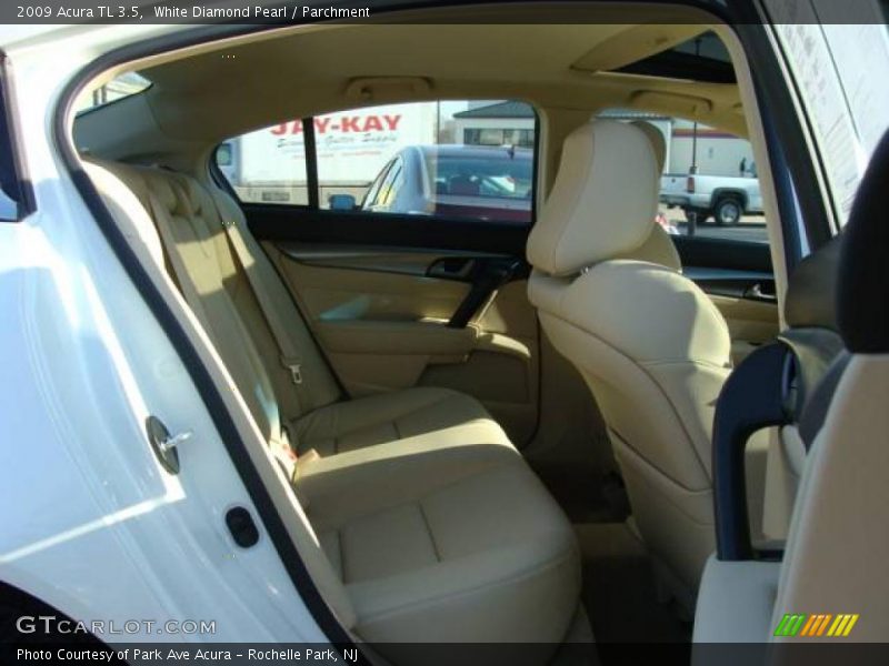 White Diamond Pearl / Parchment 2009 Acura TL 3.5