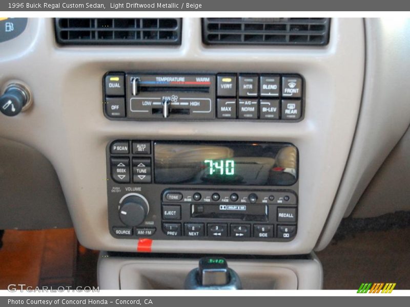 Light Driftwood Metallic / Beige 1996 Buick Regal Custom Sedan