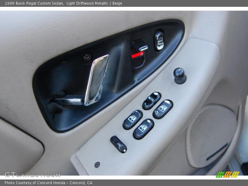 Light Driftwood Metallic / Beige 1996 Buick Regal Custom Sedan