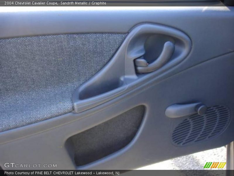 Sandrift Metallic / Graphite 2004 Chevrolet Cavalier Coupe